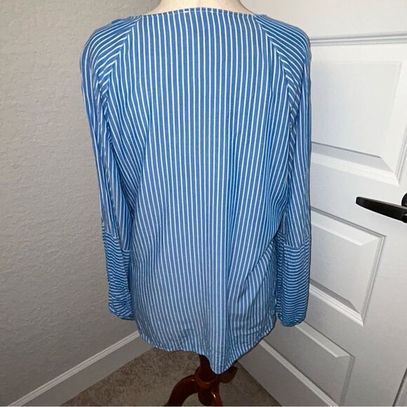 Vince Camuto Stripe Print Tunic Blouse Top - Picture 2 of 10